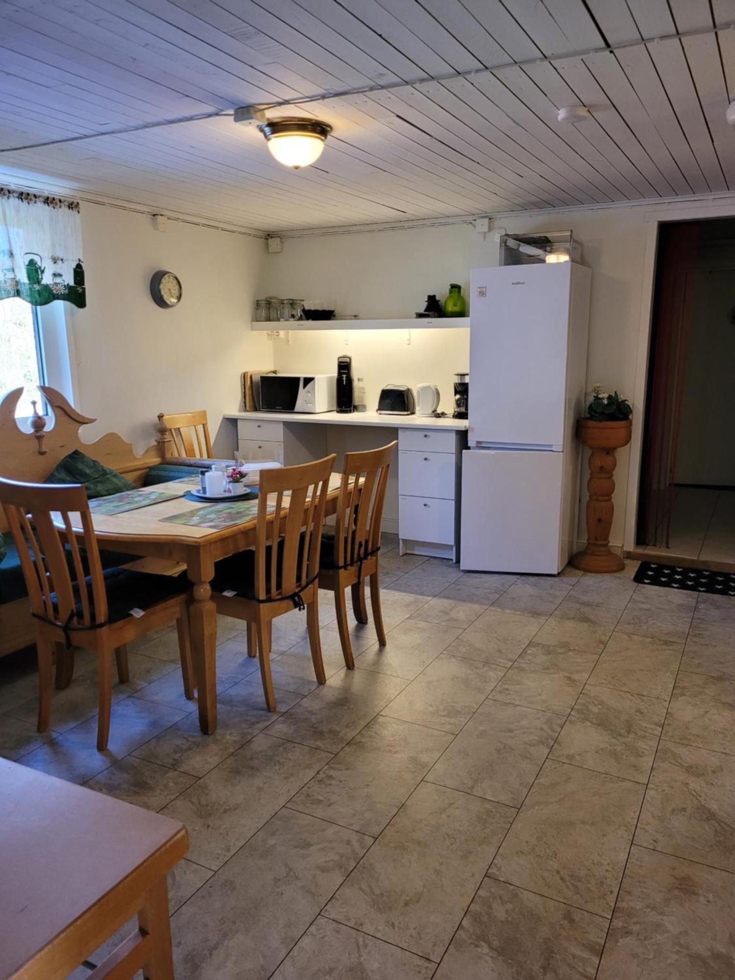 Karlstorp 4 Km Fran Виммербю Экстерьер фото